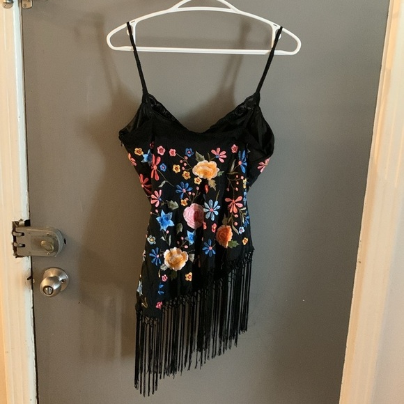 Caché vintage y2k fringe asymmetrical heavily embroidered 100% silk top - Picture 5 of 7